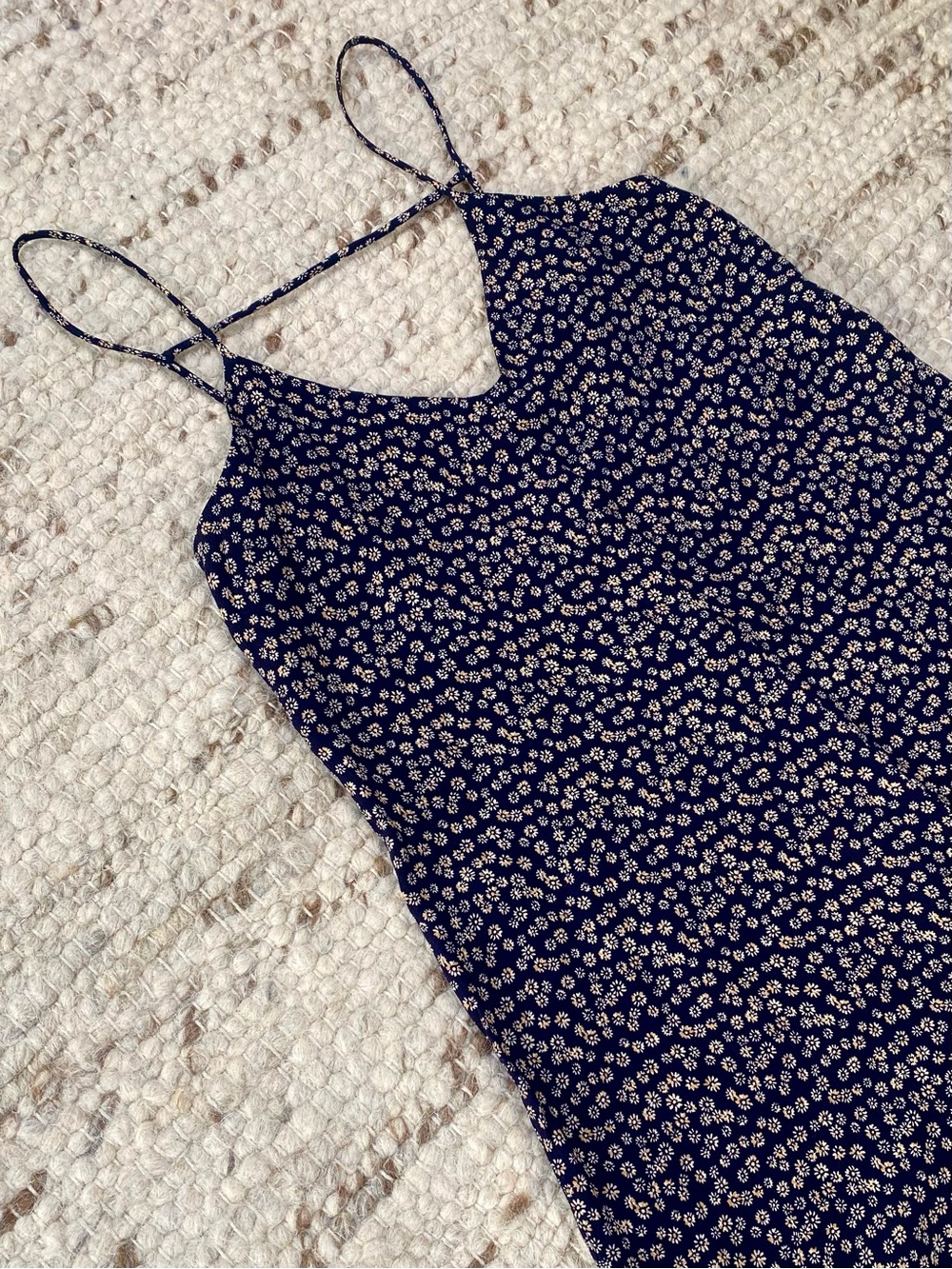 Mango NWOT Navy Daisy Floral V-Back Romper, Size XS - Picture 3 of 10